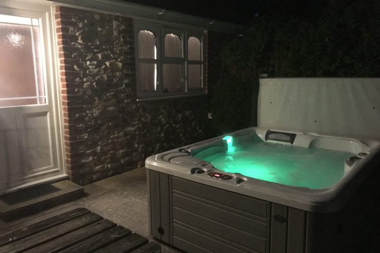 Couples cottage with private hot tub